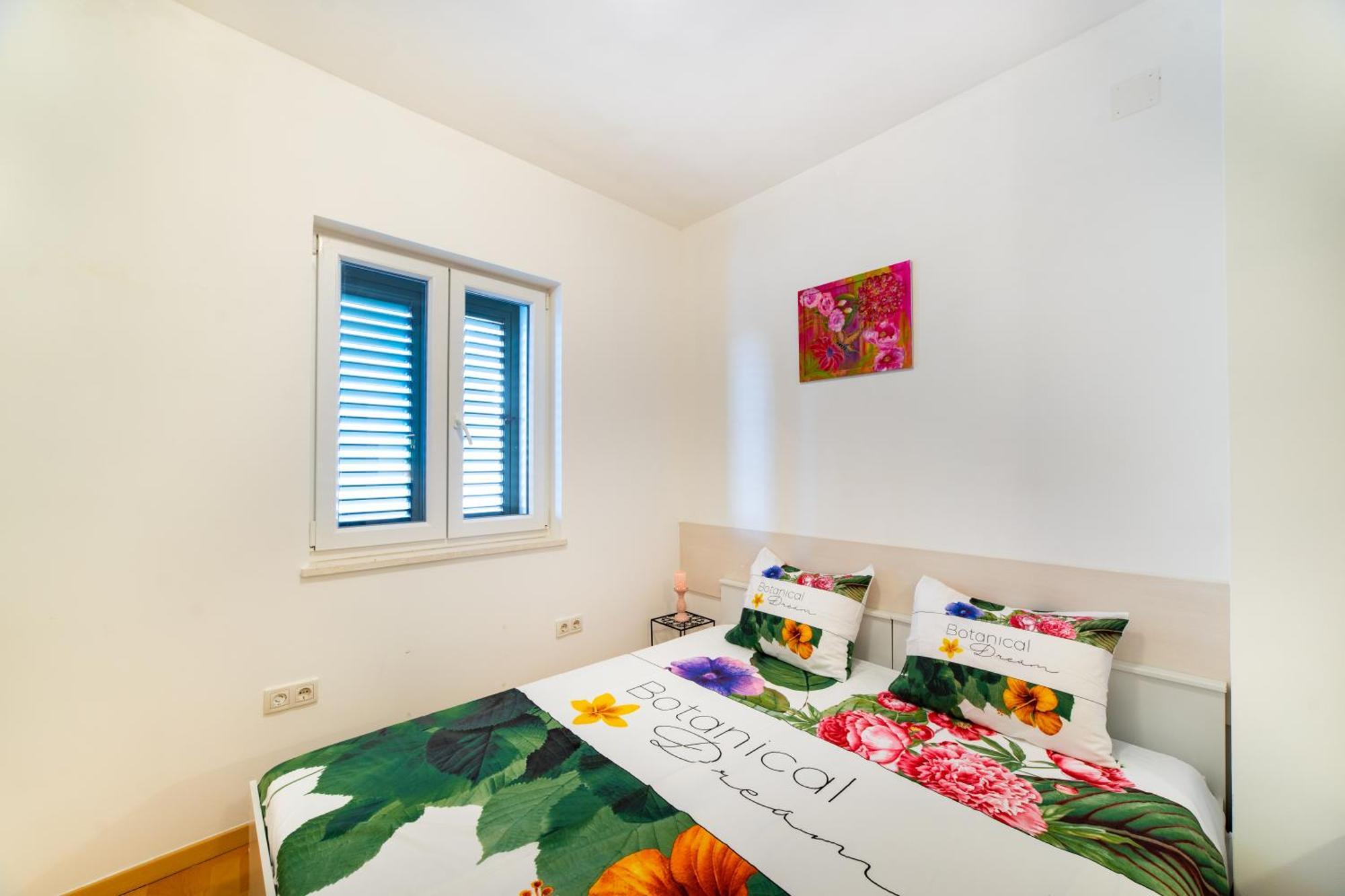 Apartment Happy In Split Center 10 Min Walk From Bacvice Beach Exterior foto